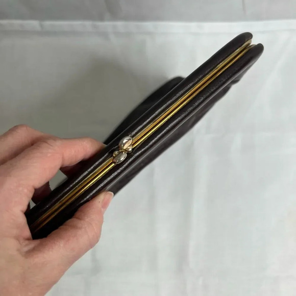 A Madison Creation Foldover Kiss Clasp‎ Vintage Clutch with Change Purse - Picture 5 of 10